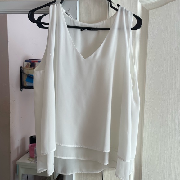 Zara White Classic Flowey Blouse Sleeveless Top **WITH TAGS STILL ON* - Picture 1 of 2
